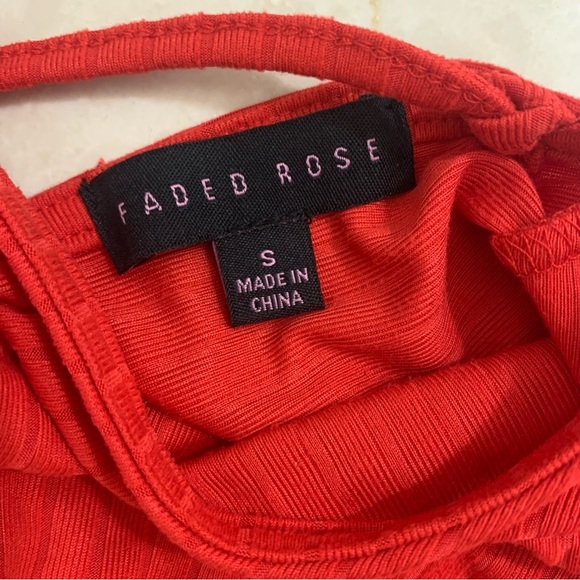 Red Top - Picture 3 of 3